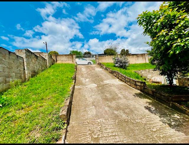 5 BEDROOM DUPLEX FOR SALE IN NEWLANDS EAST